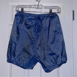 Bulletpointe trash bag shorts